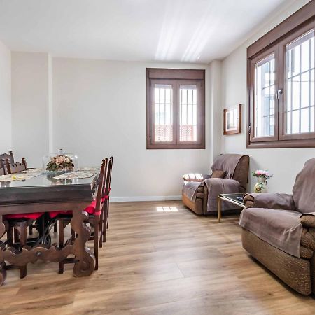 2 Bedrooms 2 Bathrooms - Triana- Севилья Экстерьер фото