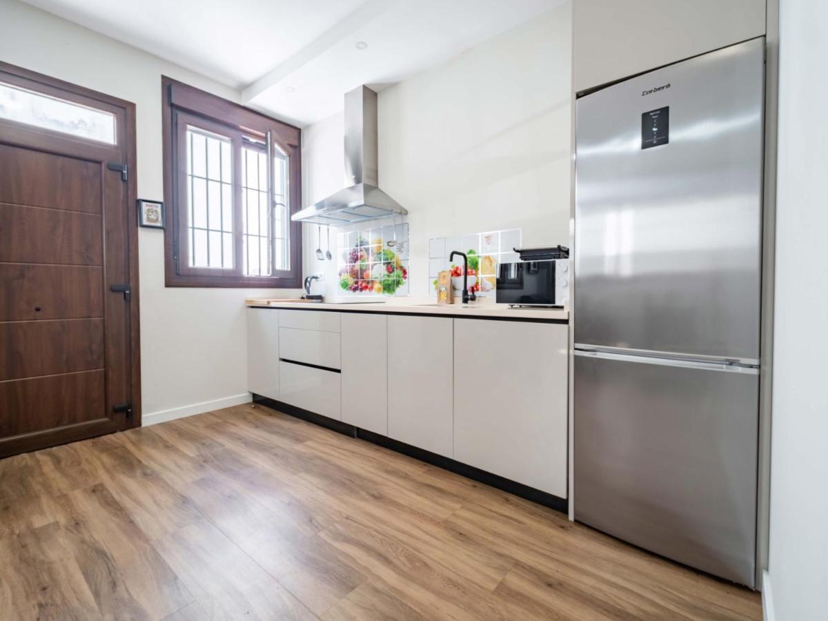 2 Bedrooms 2 Bathrooms - Triana- Севилья Экстерьер фото