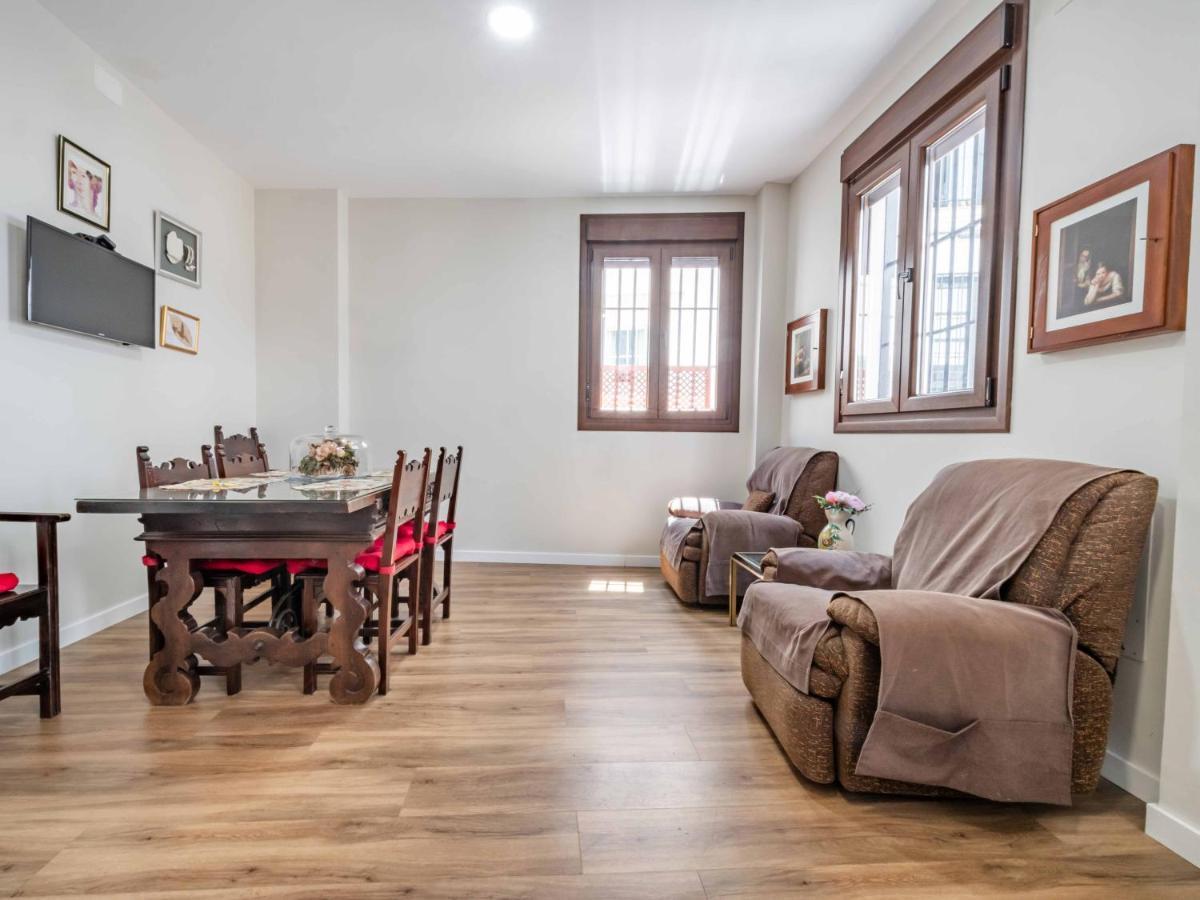 2 Bedrooms 2 Bathrooms - Triana- Севилья Экстерьер фото